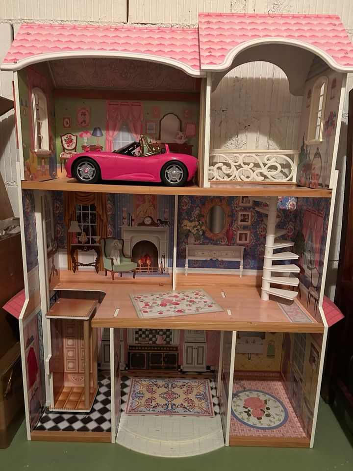 Barbie Haus, Auto, Zubehör, Kidkraft Puppenhaus in Obersontheim