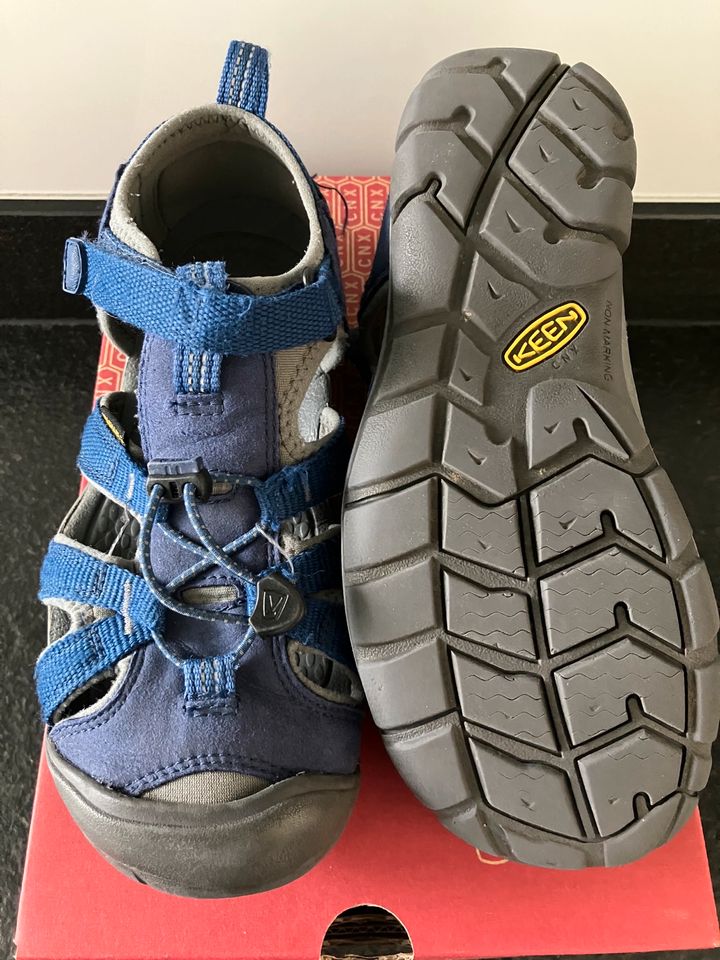 Jungen Keen Sandalen Gr. 36 in Riedlingen