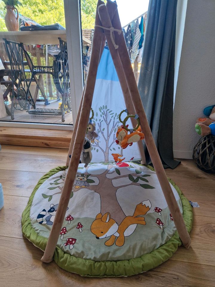 Lupilu Spielbogen Tipi Waldtiere Baby in Stahnsdorf