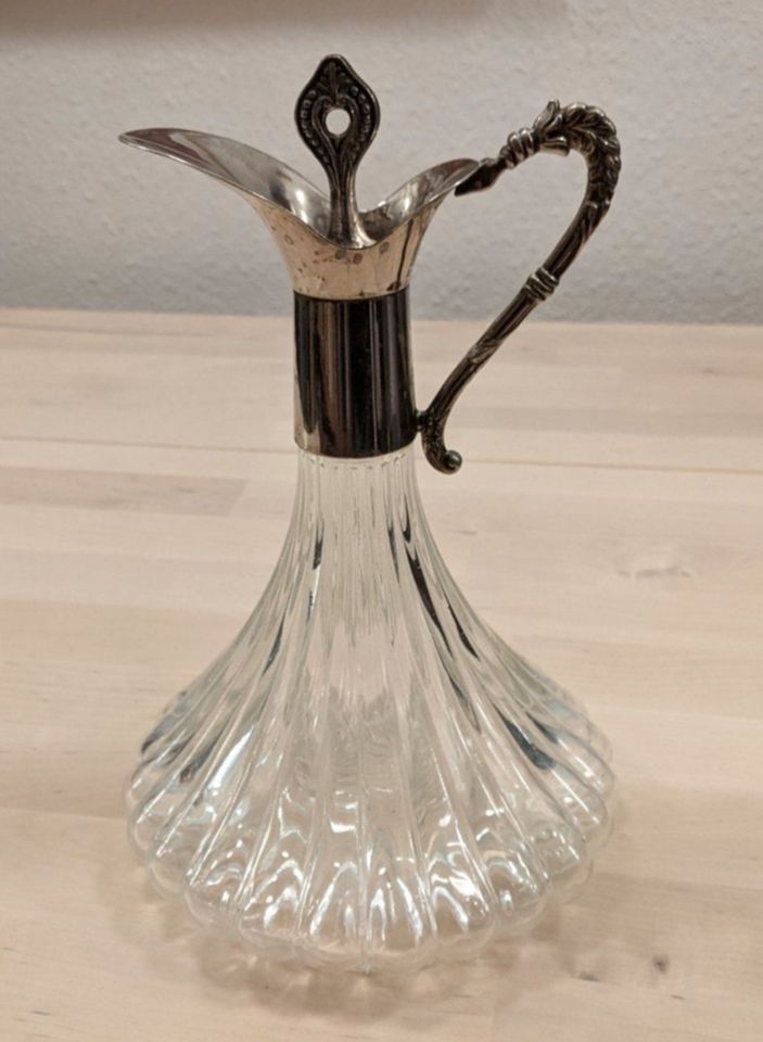 Elegante vintage KARAFFE Glas mit versilbertem Ausguß H ca 26 cm in  Baden-Württemberg - Ettlingen | eBay Kleinanzeigen ist jetzt Kleinanzeigen