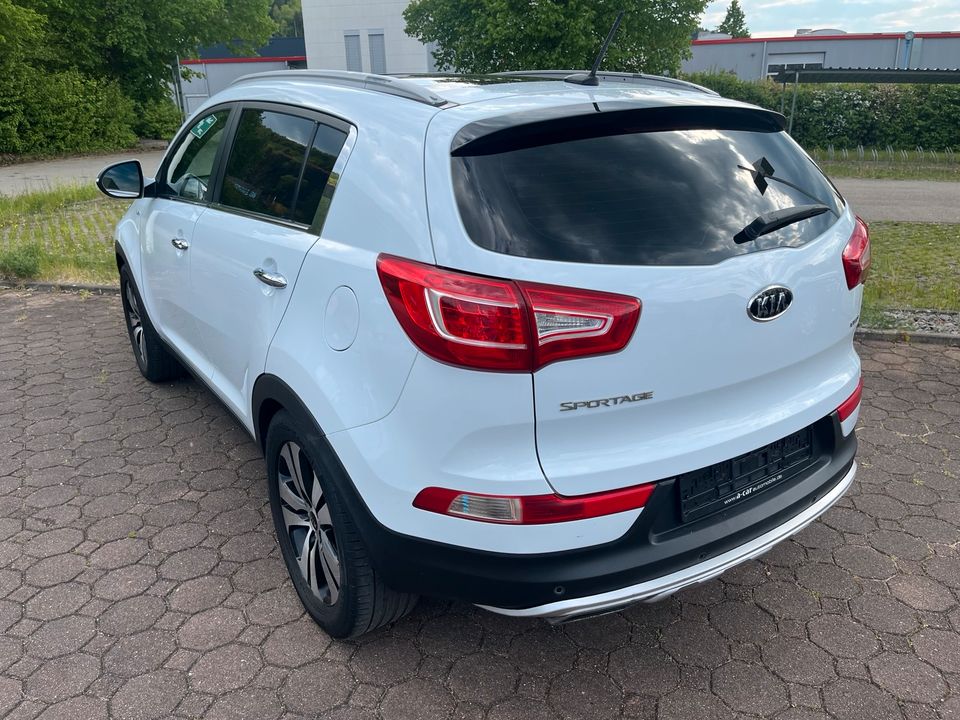 Kia Sportage 2.0 Crdi/Automatik/Panorama/Kamera in Tuttlingen