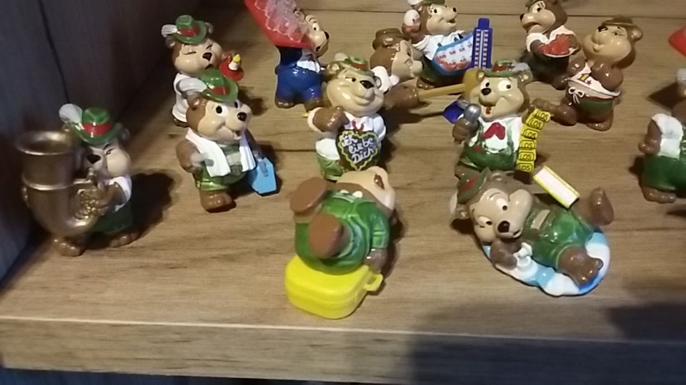 19 x  kleine Figuren , Bayrische Bären - 4 cm in Rommersheim