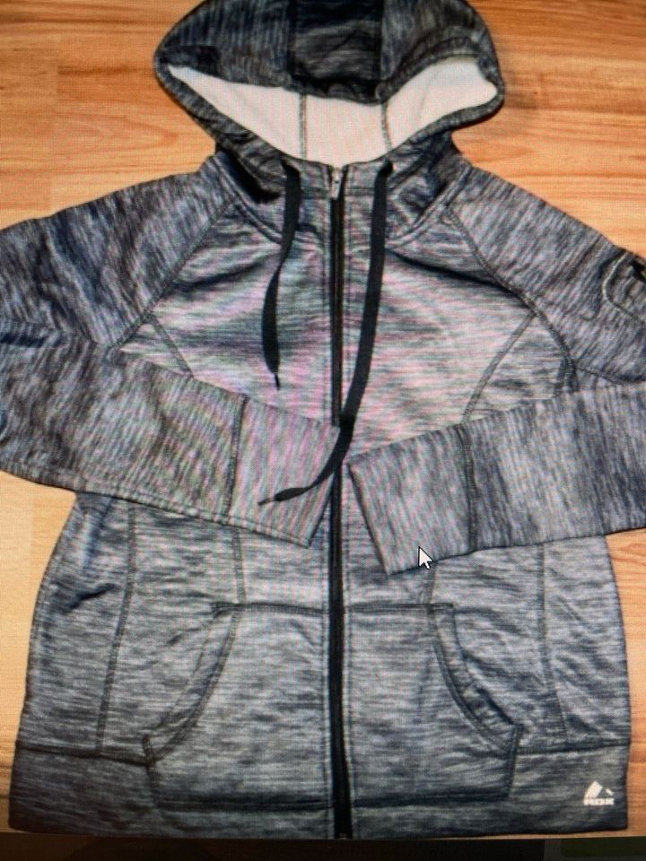 RBX Kapuzenjacke Fitnessjacke Sport Gr. L 40/42 in Porta Westfalica