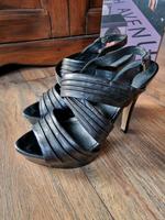 Schwarze Echtleder Sandaletten High Heels von 5th Avenue Gr. 39 Schleswig-Holstein - Lübeck Vorschau