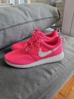 Nike Sneaker Gr. 38,5 leicht pink weiß Niedersachsen - Edewecht Vorschau
