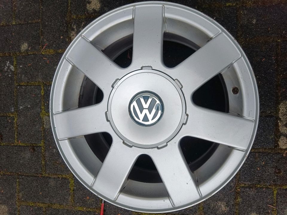 Original VW Alufelge 7Jx15H2 ET45 5 Loch z.B. Passat/Golf 5 in Wiehl