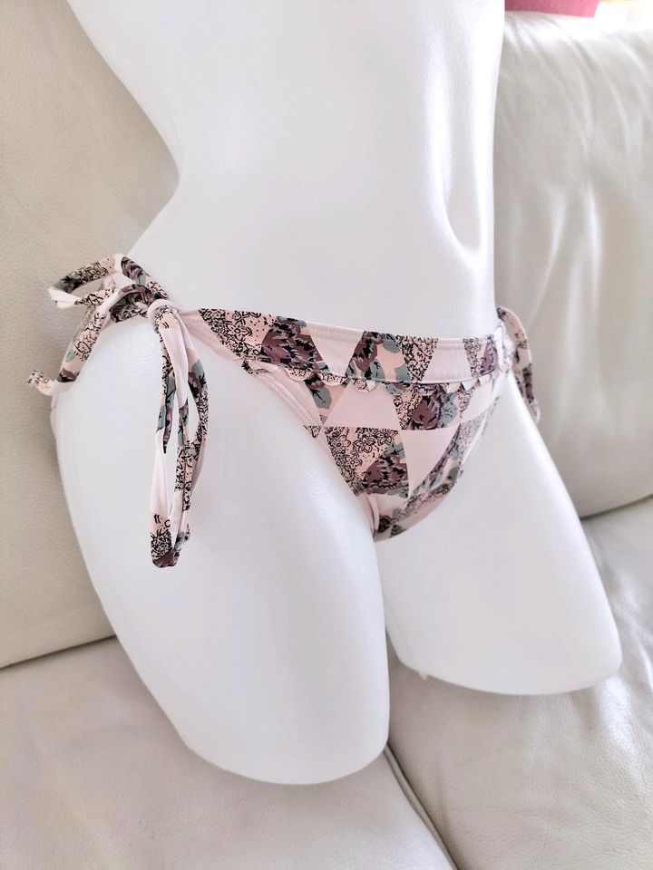 Bikini-Slip Höschen Schleife creme braun rosa Dreieck Muster bunt in Schwieberdingen