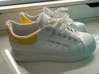 Calvin Klein in der Fabe Weiß Nürnberg (Mittelfr) - Röthenbach b Schweinau Vorschau