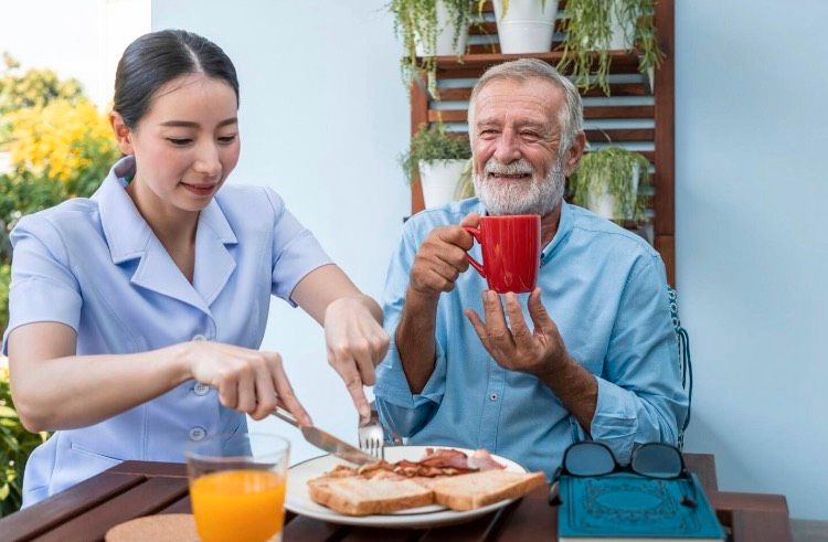 24-Stunden Pflege & Betreuung mit ❤️ Alltagshilfe 24/7 in Starnberg