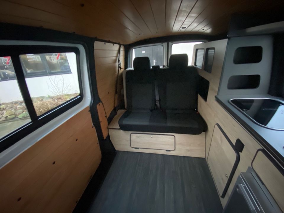 Volkswagen T6.1 NEUAUSBAU VAN CAMPER TOP PDC SITZHEIZUNG in Neumünster