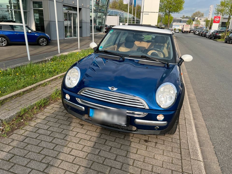 Mini Cooper sehr sauber mit voll Ausstattung in Bochum