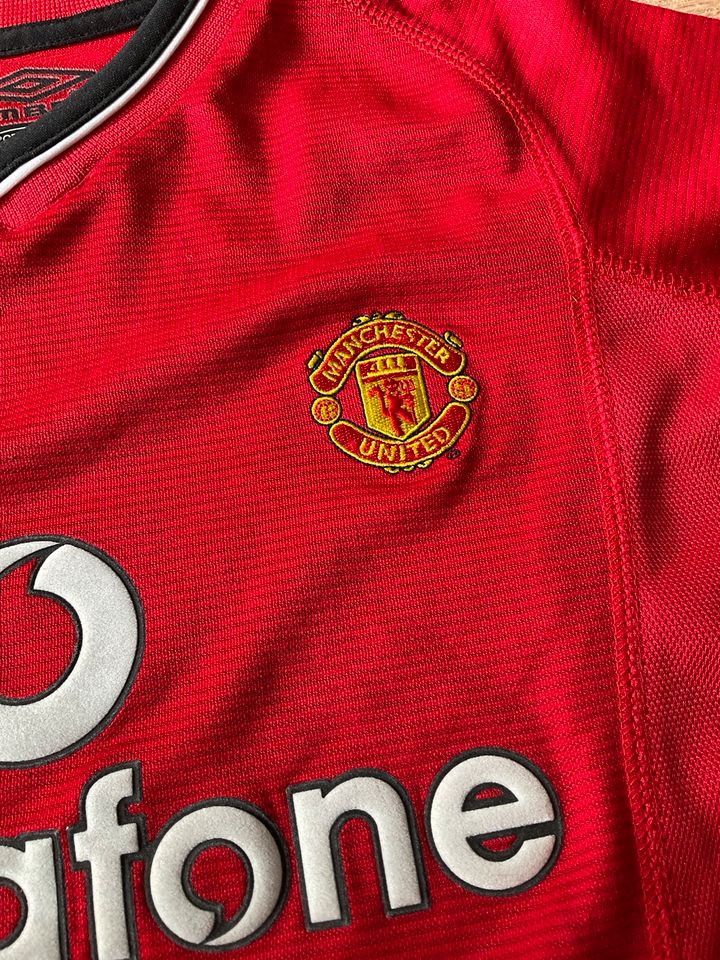 Umbro - Manchester United Trikot - Kindergröße 116-122 in Frankfurt am Main