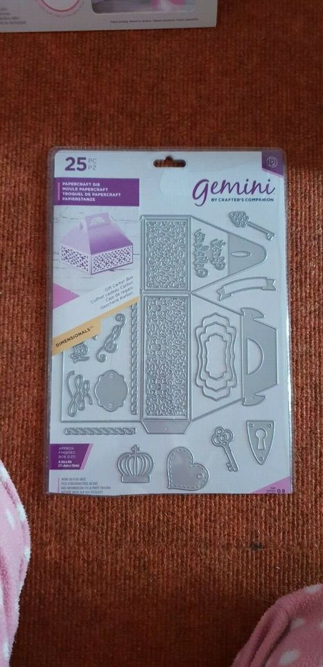 Gemini Crafter's Companions Stanzschablonen Set Gift Carton Box in Herrenberg