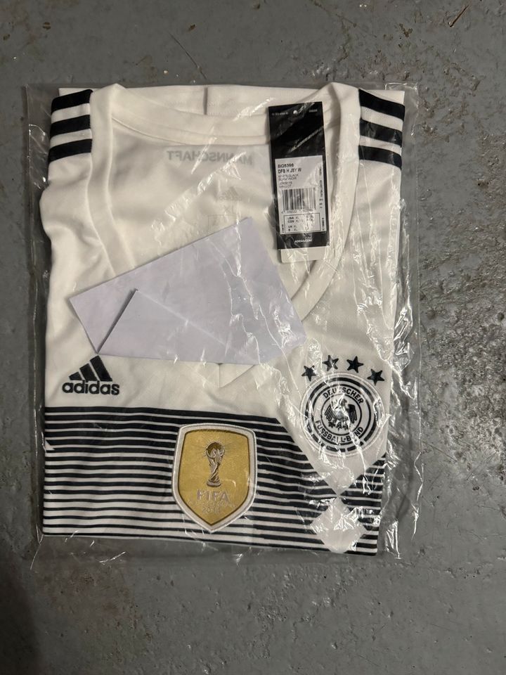 Original Deutschland Trikot mit WM Aufnäher 2018 in Wuppertal