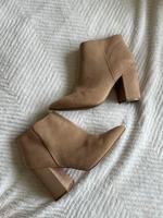 Stiefeletten Wildlederoptik high heels Cowboy Boots Rostock - Toitenwinkel Vorschau