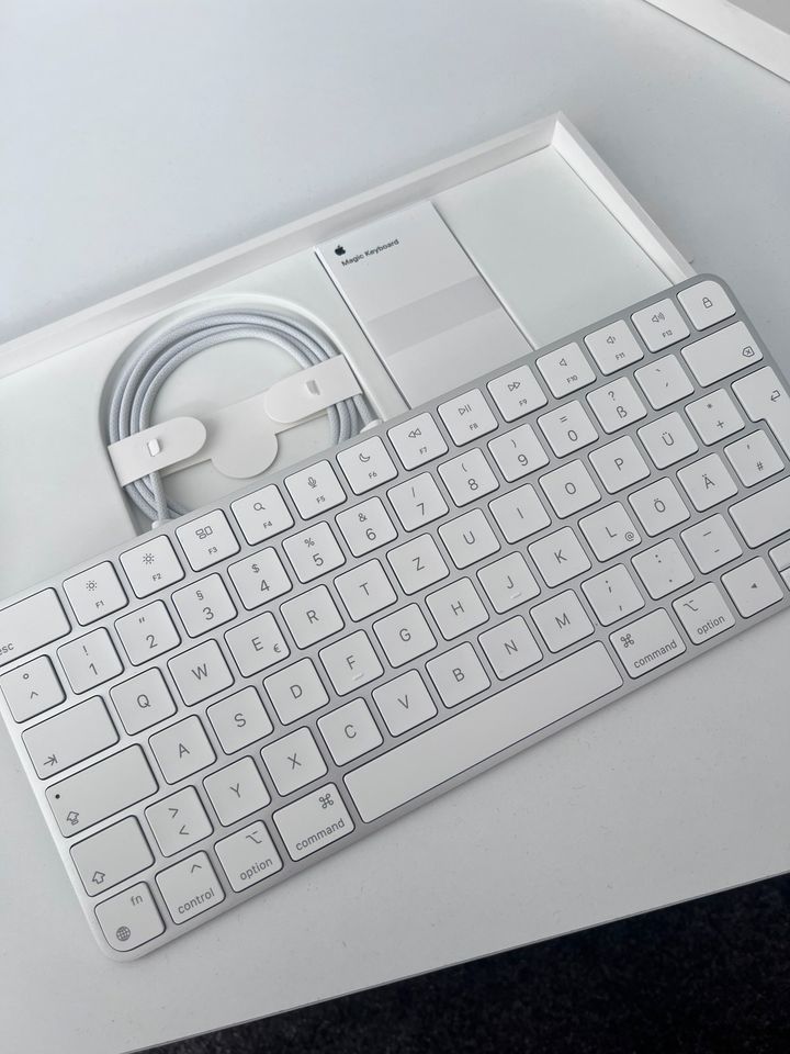 Apple Magic Keyboard MK2A3D/A (2023) in Salach