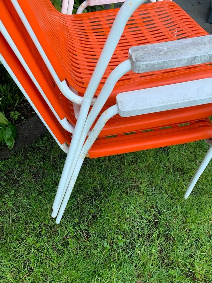 3 orange farbene Gartenstühle aus den 70ern Retro in Rietberg
