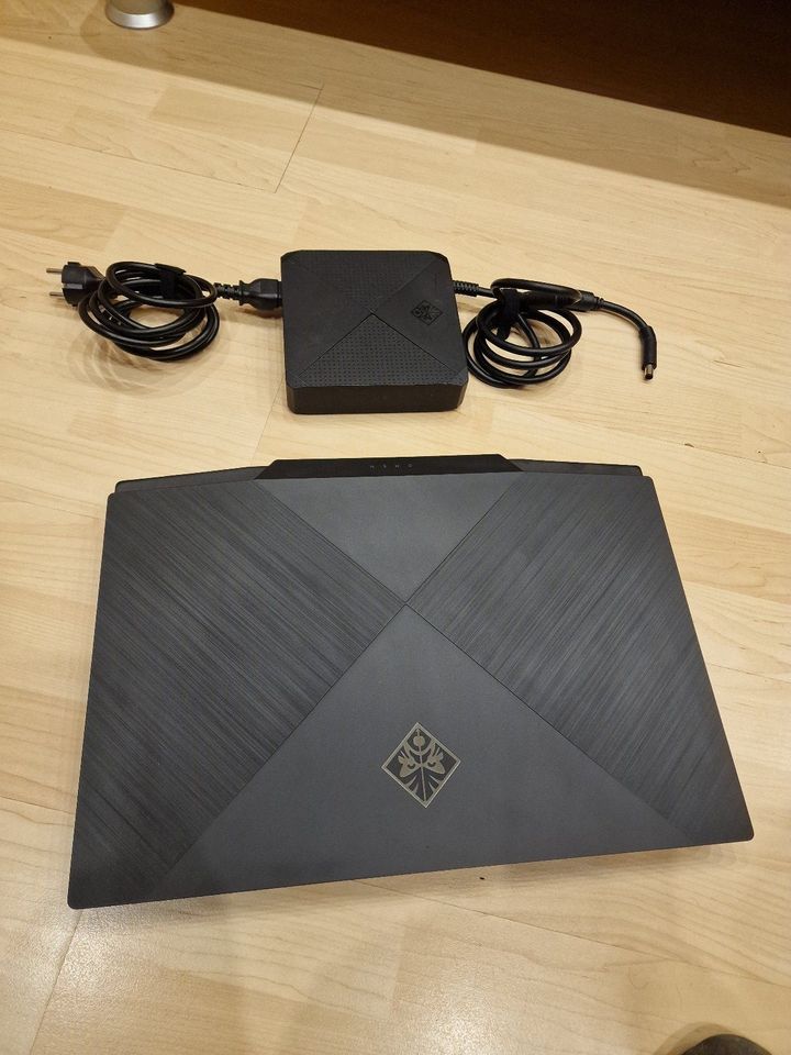 HP Omen 17.3 Zoll i9 RTX 2080 Gaming Laptop - cb0020ng in Pforzheim