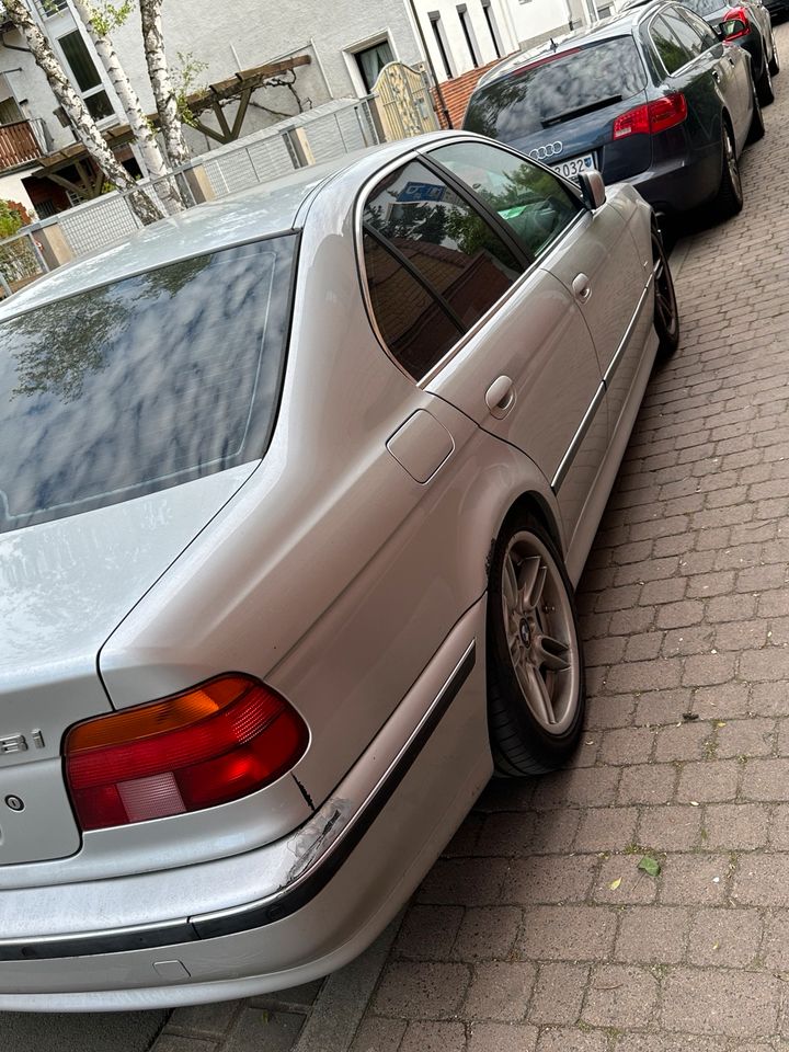 BMW 528i E39 - TOP Zustand - HU 07/2025 in Heusenstamm