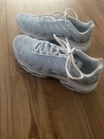 Nike Air Tns weiss grau Baden-Württemberg - Rechberghausen Vorschau