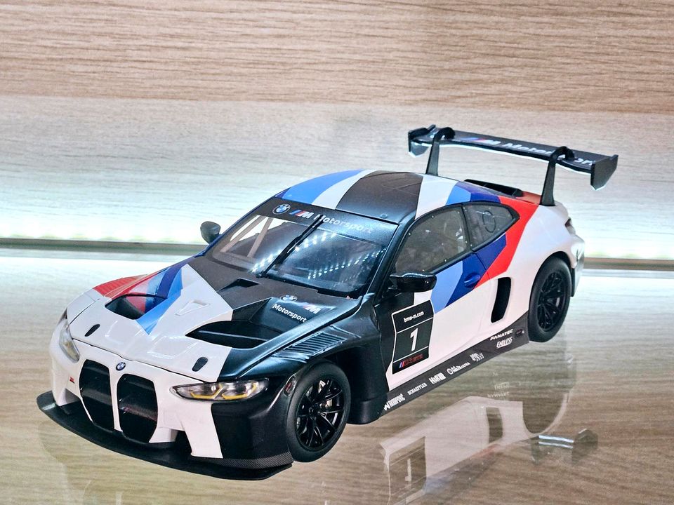 BMW M4 GT3 Präsentation 1:18  MINICHAMPS DEALER in Pappenheim