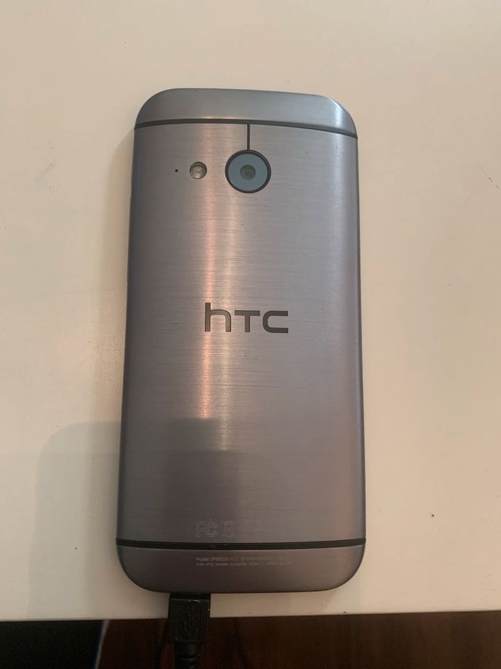 HTC One MINI 2 Grau 16 GB in Bottrop