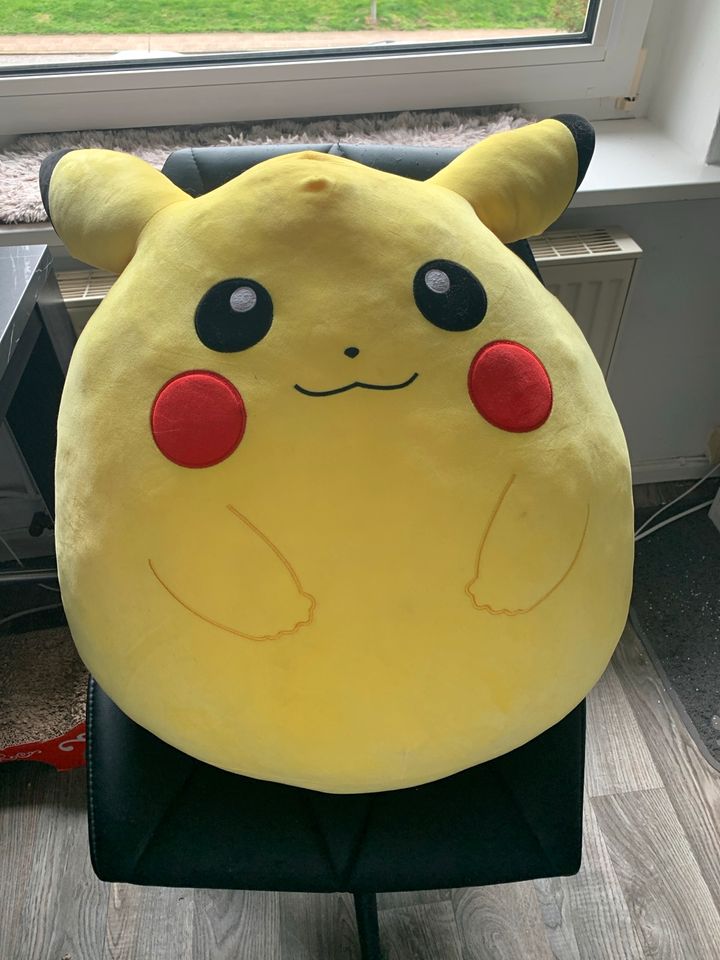 Riesen Pikachu XXL in Hamburg