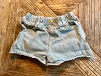 Zara ungesäumte Jeans Shorts Gr 110 hellblau Nordrhein-Westfalen - Leverkusen Vorschau