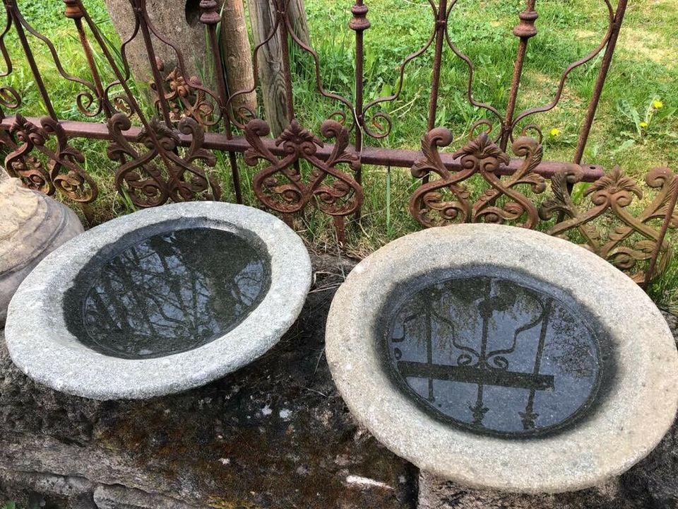 Wasserschale Naturstein Basanit Vogeltränke Vogelbad Schale in Hattenhofen