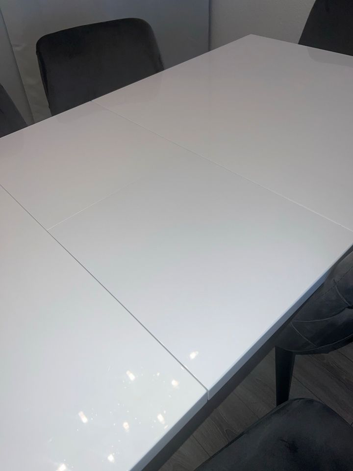 Esszimmer Tisch mit Stühle verkaufen in Bremerhaven