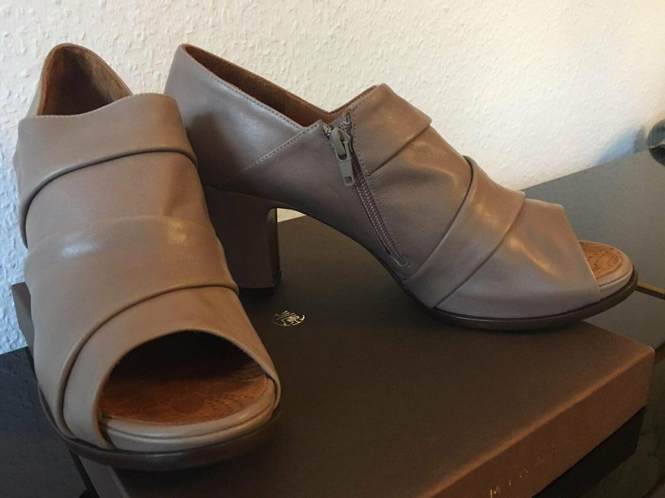 Chie Mihara Schuhe Engi NEU in Hamburg