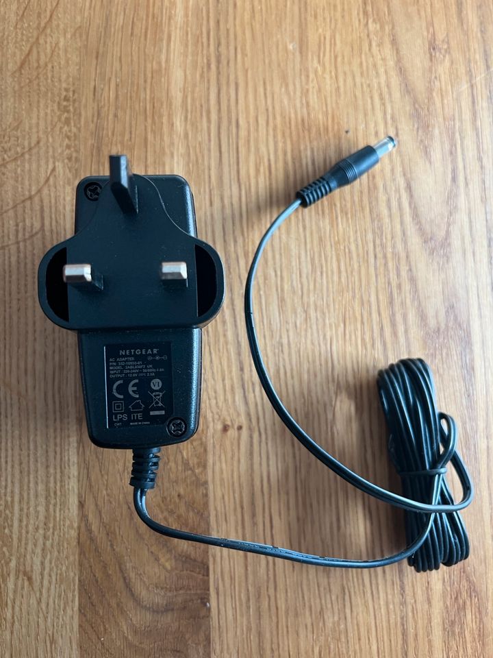 Netgear Netzstecker AC Adapter NEU UK Anschluss in Düsseldorf