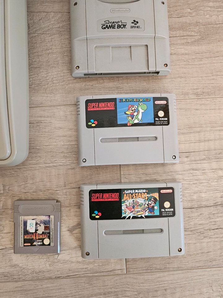 Super Nintendo Snes mit Super Mario World & Super Mario All Stars in Grünhainichen