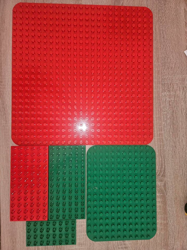 Lego Duplo Set mit Platten in Pinneberg