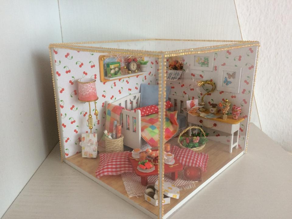 DIY Dollhouse Miniatur Bausatz herbstliches Zimmer mit Licht in Kaiserslautern