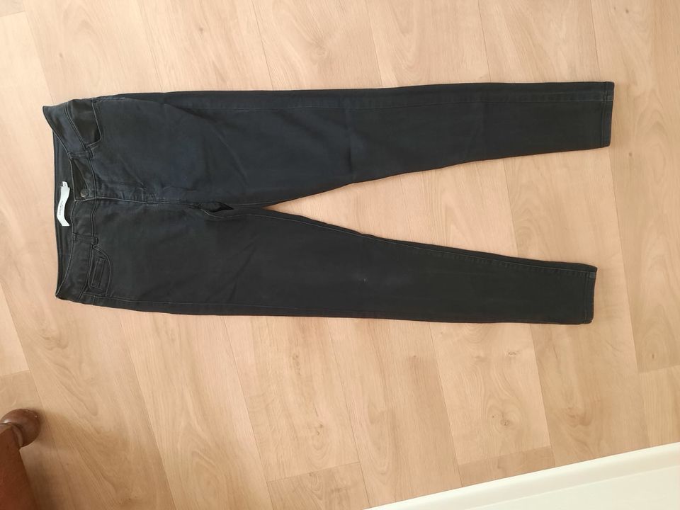 Vero Moda Jeans Größe M/32! Versand ist inklusive! in Raschau-Markersbach