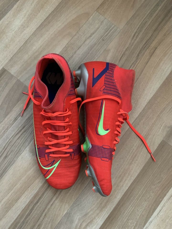 Nike Fußballschuhe gr.40,5 in Cloppenburg