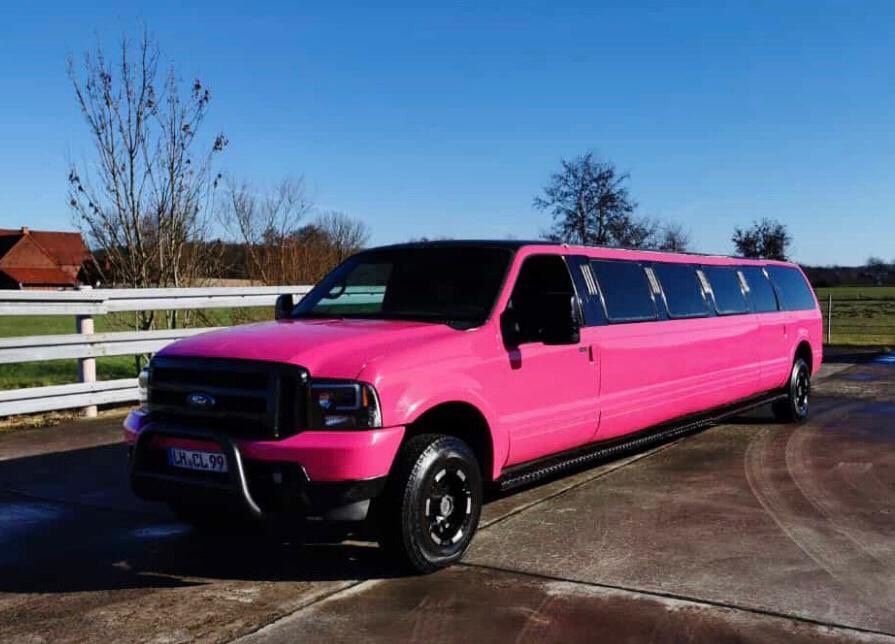 Stretchlimo Service mieten Partybus NRW Düsseldorf Essen Köln in Essen