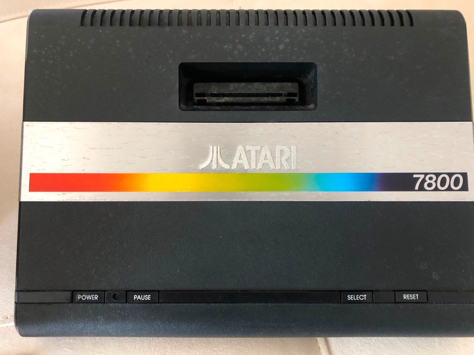 Atari 7800 Konsole + Riesen Modul-Sammlung + Highscore cartridge in Berlin