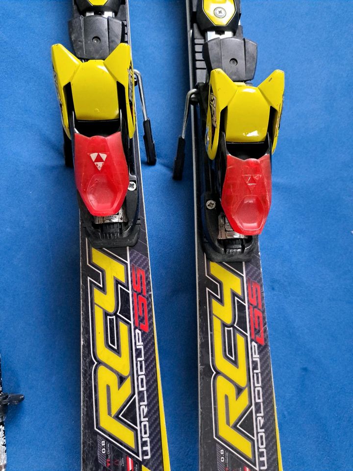 Ski Fischer RC4 GS World Cup 135 cm Belag gut mit stöcken in Falkenstein