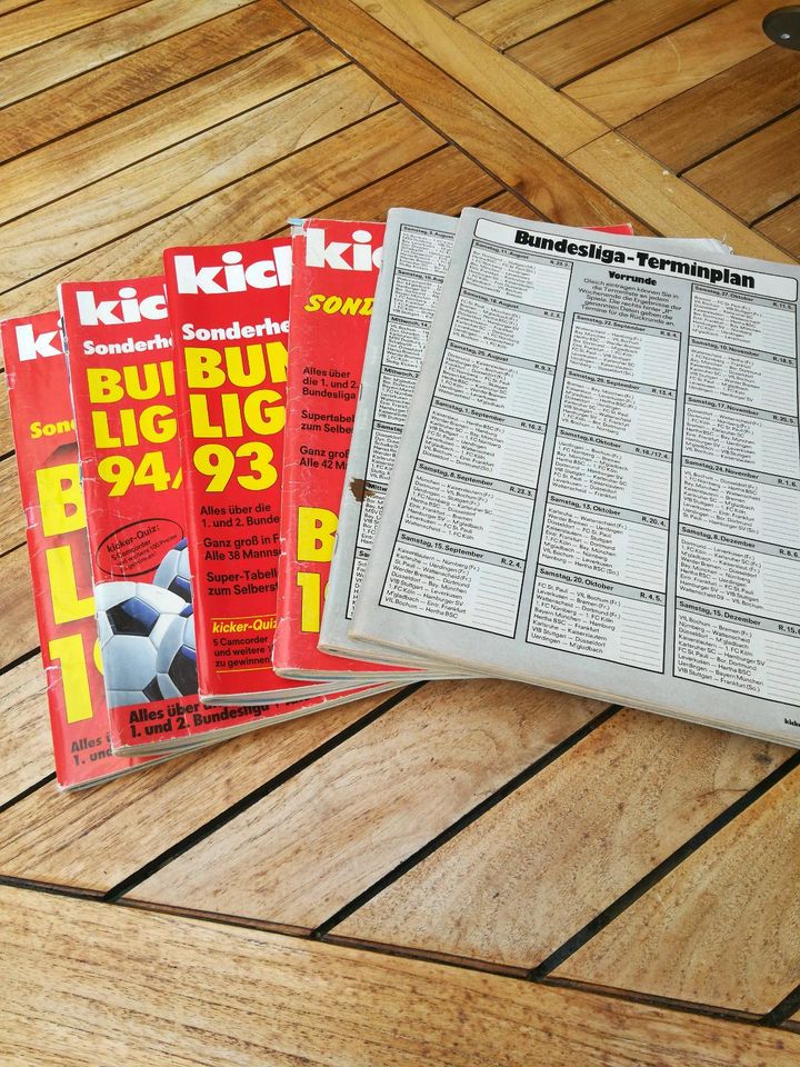 Kicker Sonderhefte Bundesliga 1990/1991 bis 1999/2000 in Bergisch Gladbach