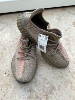 Ungetragene YEEZY BOOST 350 V2 FZ5240 - Größe 9½ - Top-Angebot! Frankfurt am Main - Sachsenhausen Vorschau