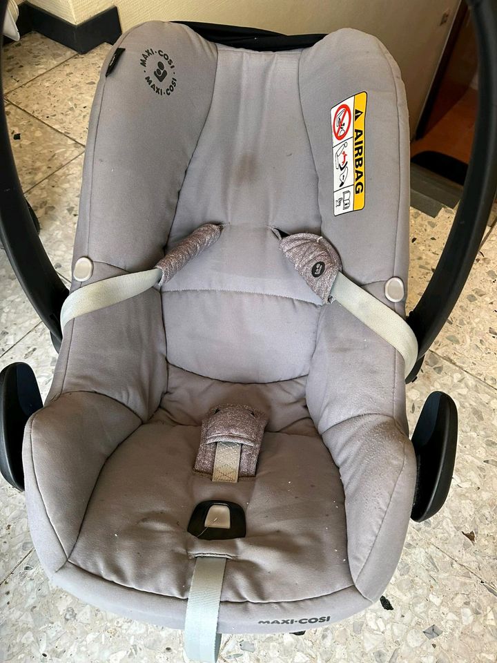 Kinderwagen Maxi Cosi 3 in 1 in Villingen-Schwenningen