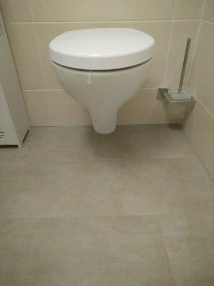 Wand WC-Set - Tiefspüler mit Sitz neu 49cm in Dippoldiswalde