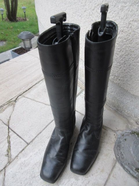 Stiefel schwarz Obermaterial Leder Gr. 4,5 in Mörfelden-Walldorf