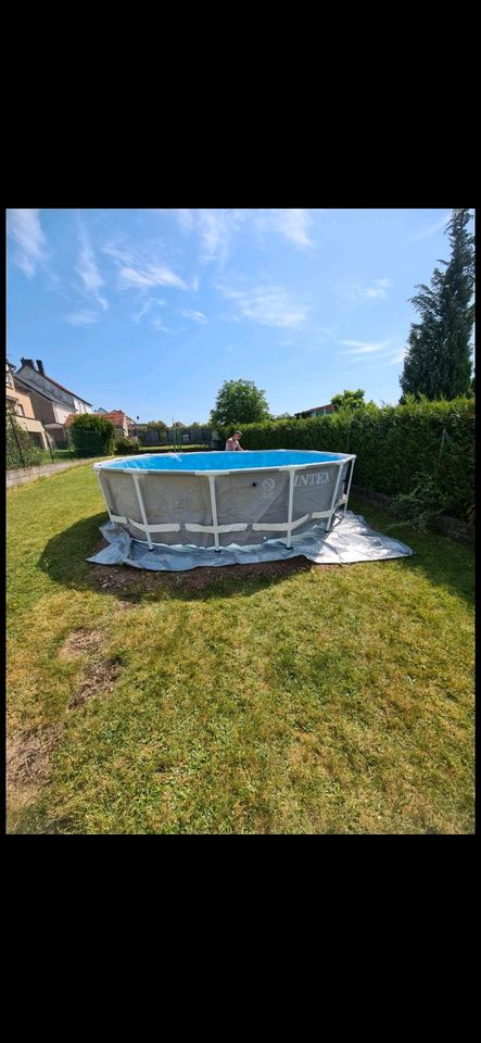 Intex Pool 4.57x107 cm in Püttlingen