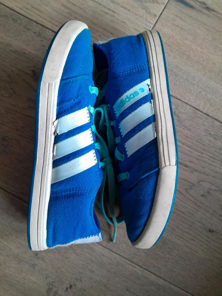 Adidas Vintage Sneaker Neo in Bonn