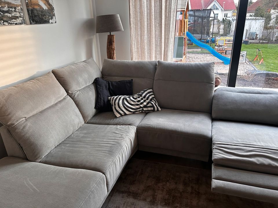 Couch Sofa Ewald Schillig elektrisch in Erfurt