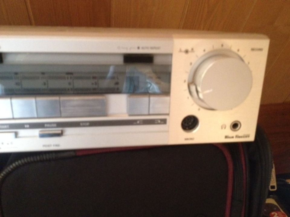 Stereoanlage DVD Recorder Kassettenrecorder Boxen Ferneher 15.- in Hamburg