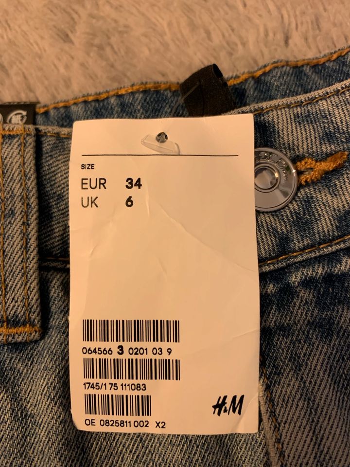 H&M Jeans Shorts Gr.34 NEU in Oststeinbek